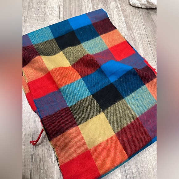 Accessories - Colorful plaid fall scarf